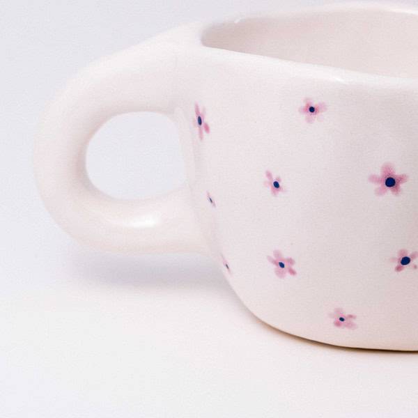 puodelis - gėlytės purple