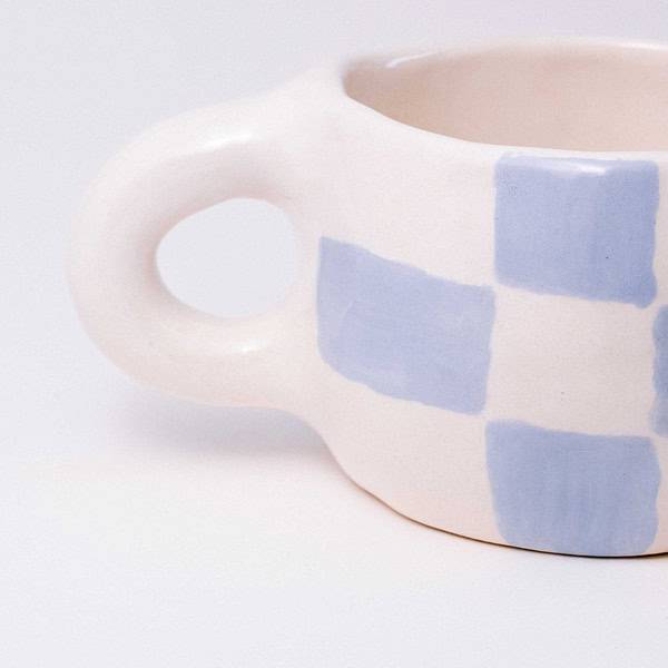 Rankų darbo keramikinis puodelis - languotas baby blue