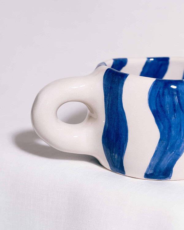 Rankų darbo puodelis - mėlyna balta