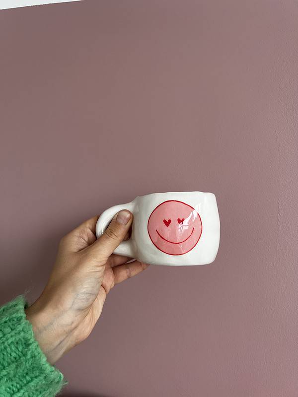 Keramikinis puodelis - Pink smiley face