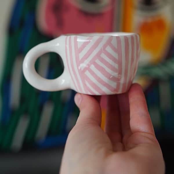 Espresso puodelis - rožinės linijos
