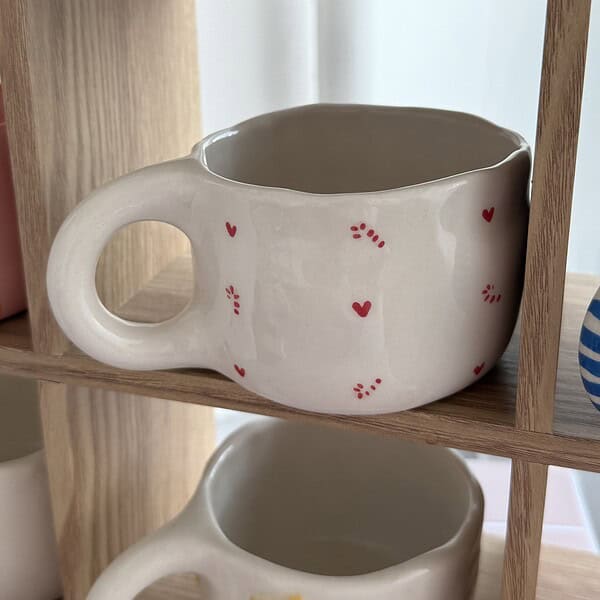 kaledinis puodelis ranku darbo